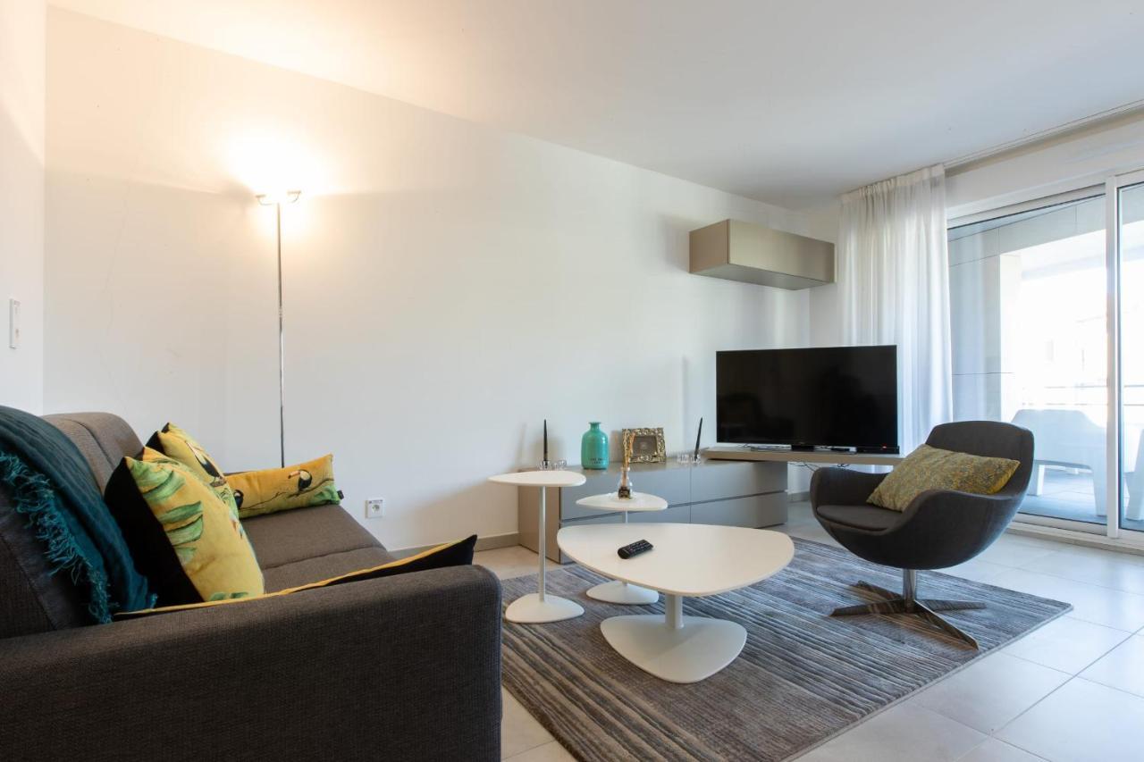 Renovated 2-Br Apartment With Terrace And Pool 칸느 외부 사진